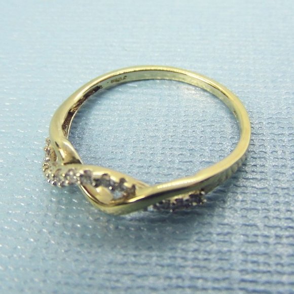 0.20 CTW Genuine Diamond Wave 10KY GOLD Ring 7.5 - Picture 6 of 10